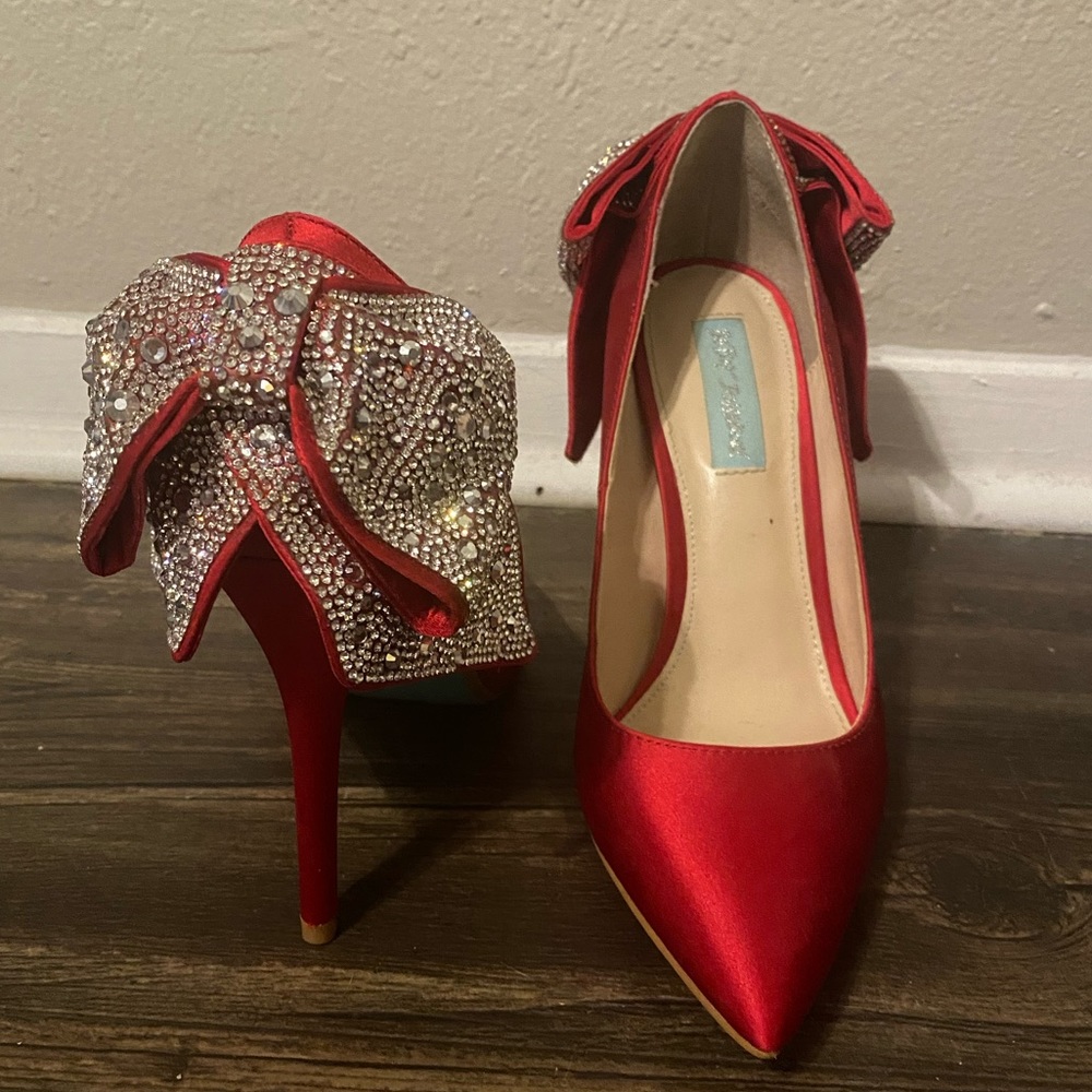 Satin Red Pumps with Bow